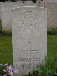 Etaples Military Cemetery - Radcliffe, J J